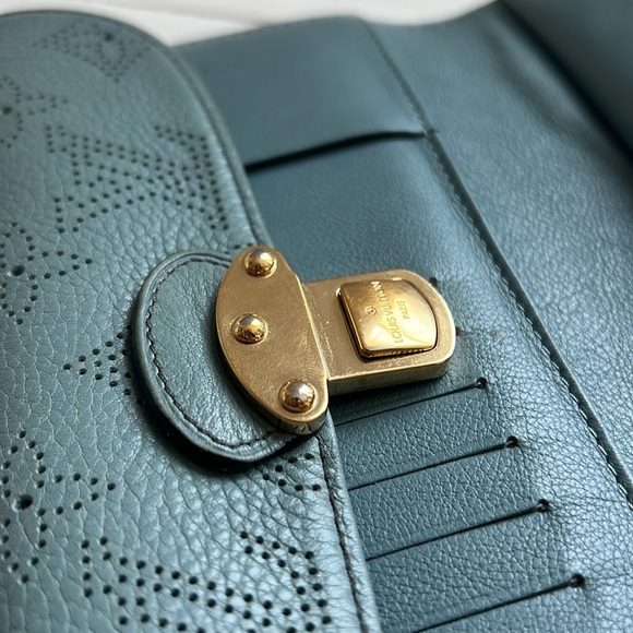 Authentic LV Mahina Amelia Wallet, EMERGENCY SALE. PRICE FIRM - Picture 10 of 17